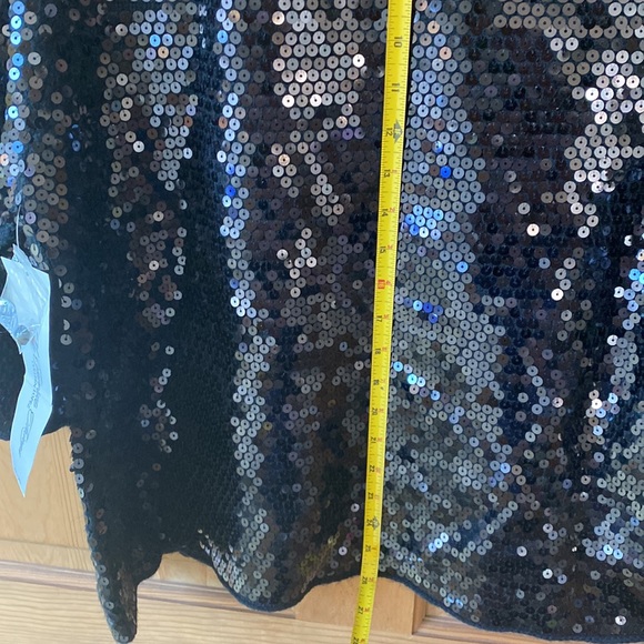 Woman’s Blazer Covered in sequins!🧥
My Favorite Things SZ 1X - Picture 7 of 9